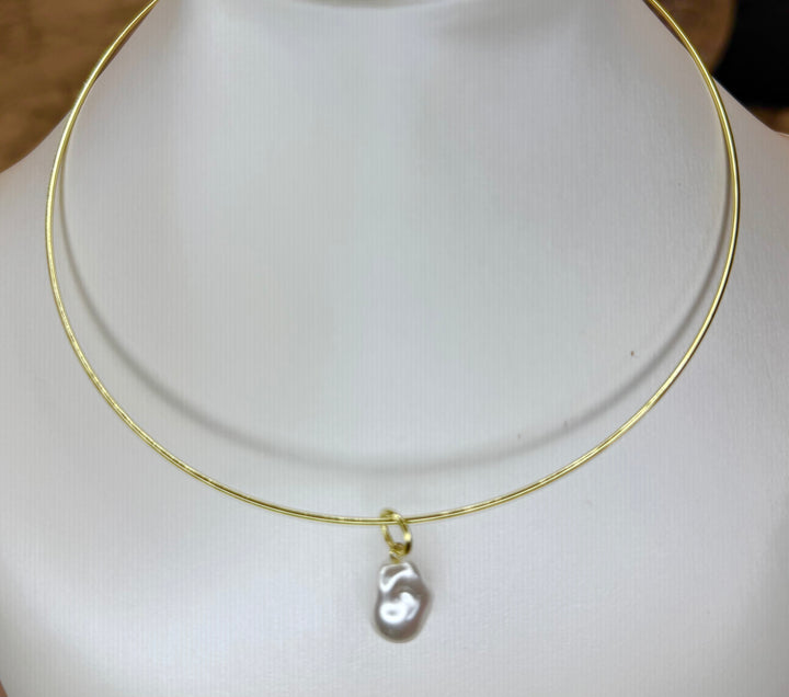 Wire Choker with pearl 16 inch with 2 inch extender Necklace Brass 14KY plate