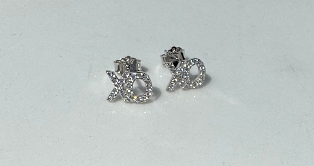 E061 Large Double XO Earring