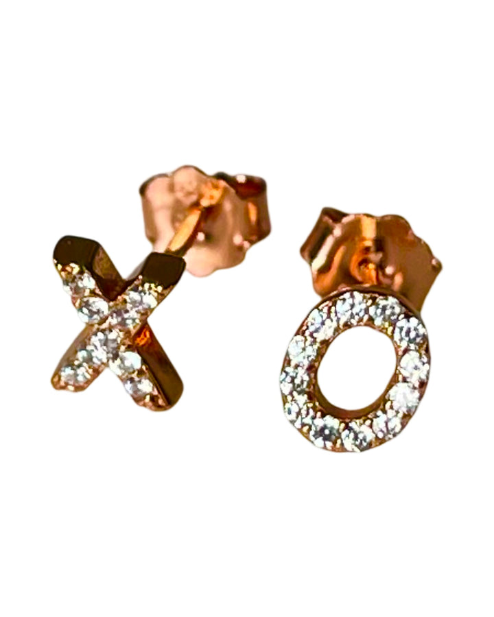 E017 XO Earring