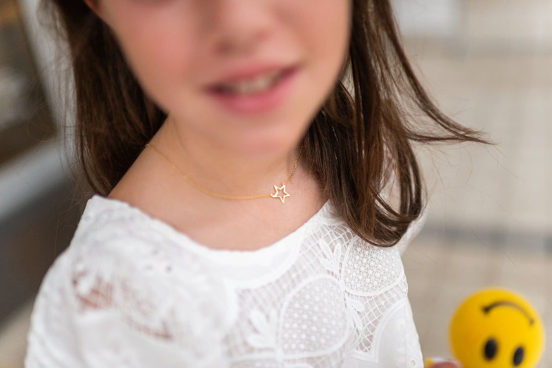 SMP005 Open  Star Pendant Yellow Gold
