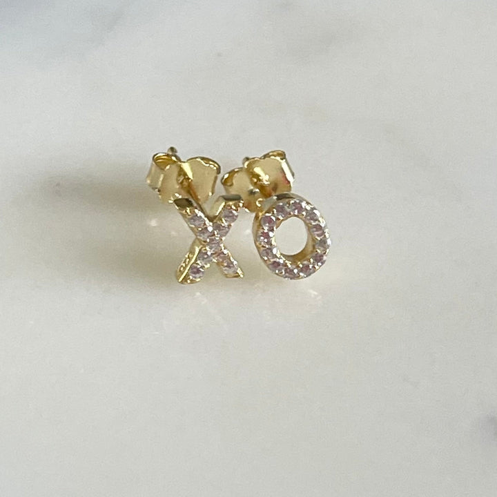 E017 XO Earring